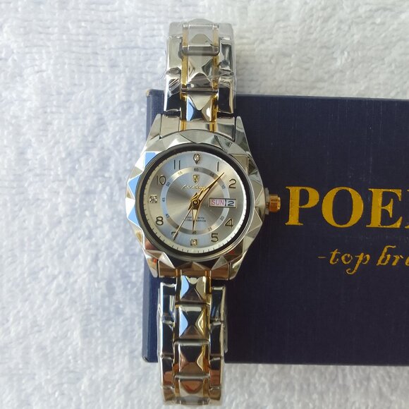 Your best offer? Bundle well-design watch&2 sunglasses, brand new main image 4